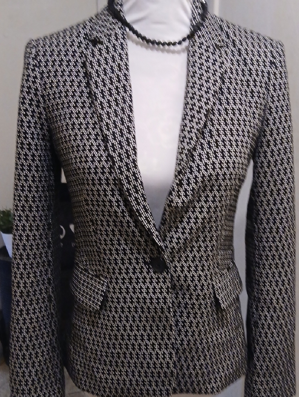 Express Black & White Houndstooth Blazer